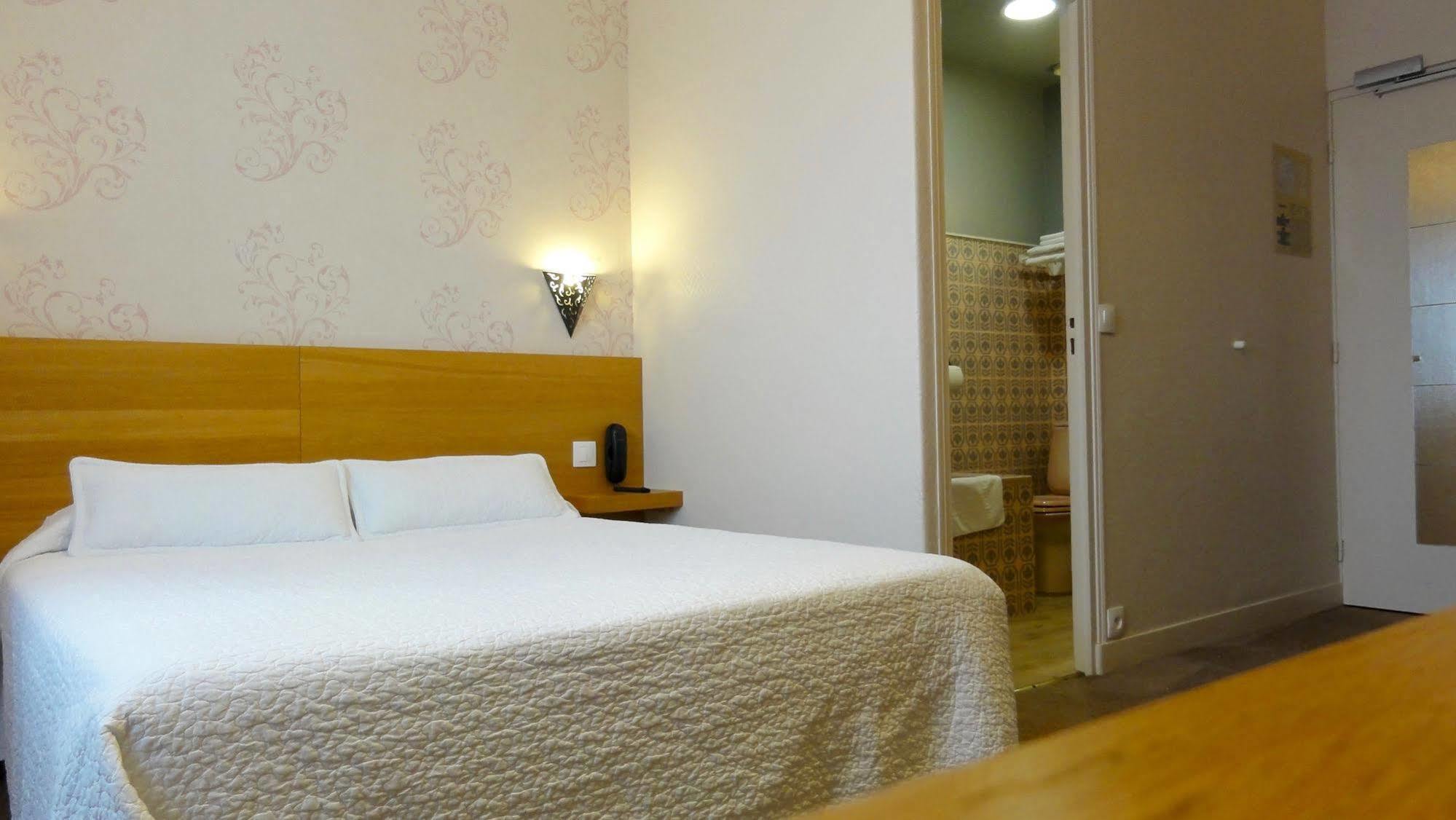 Logis Hotel Restaurant Clair Cottage, Chisseaux - Chenonceaux Экстерьер фото